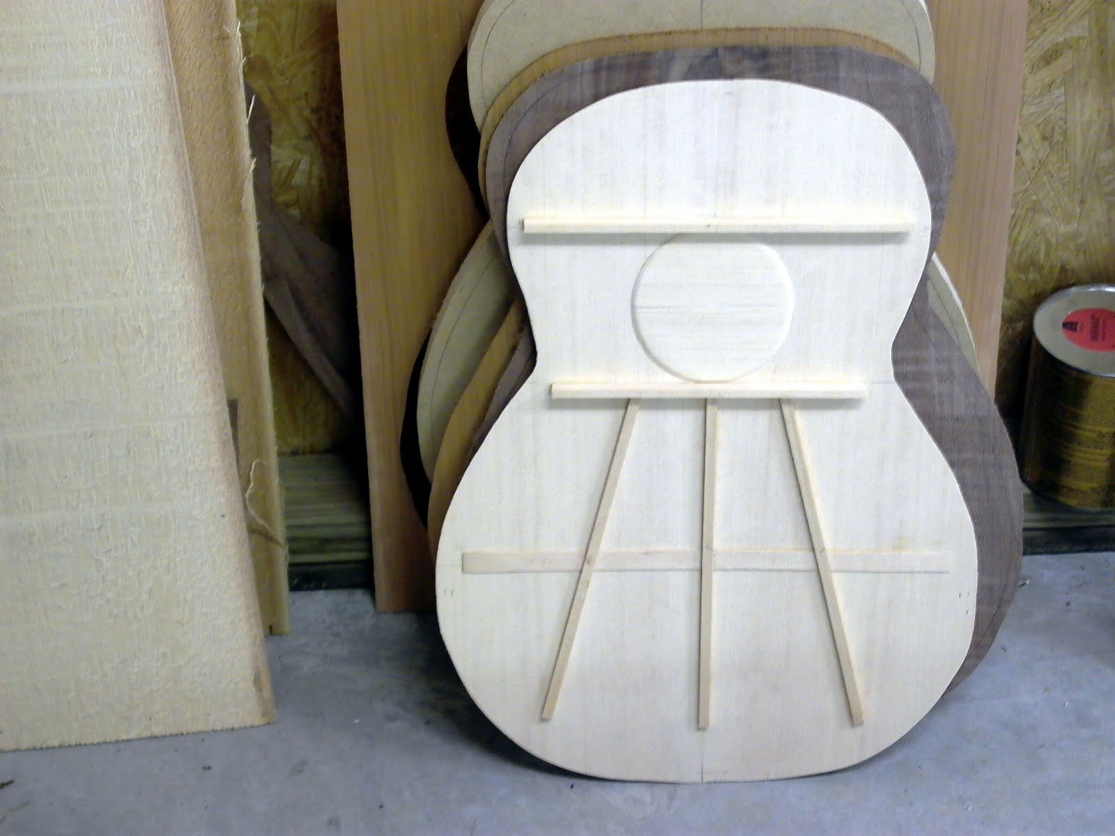 ThreeQuartersLeft Small classical guitar bracing