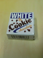 チロルチョコ『ホワイト＆クッキー』はホワイトチョコ好きにはいいかもの巻。