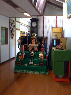 越谷市香取神社の五月人形展示