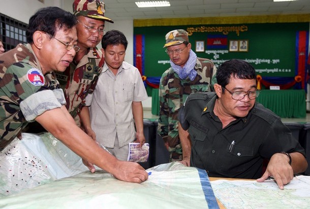 [ke+kimyan-sacked+as+commander-in-chief+22.1+09.jpg]