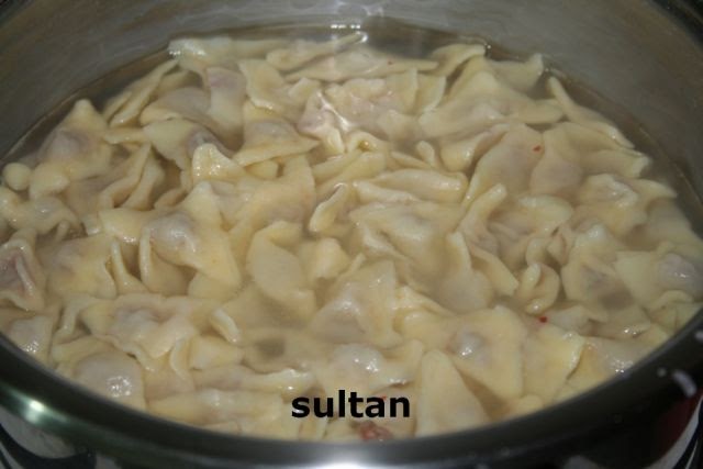 2 kişilik etli mantı tarifi SULTAN YEMEK TARİFLERİ