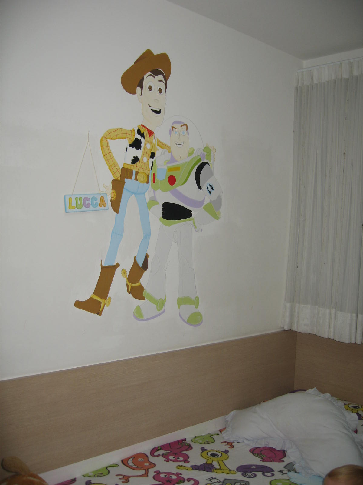 Home Mine Toy Story wall painting to Lucca