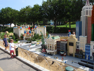 Blunoz Random Ramblings: Travel Log: Legoland and Wedding #2