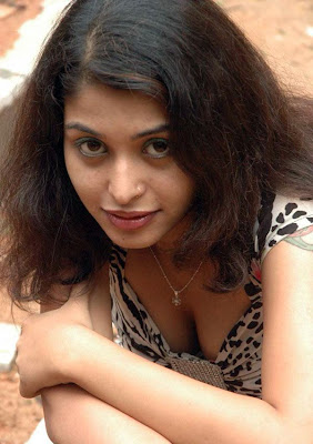 actress nagasri deep cleavage spicy photos