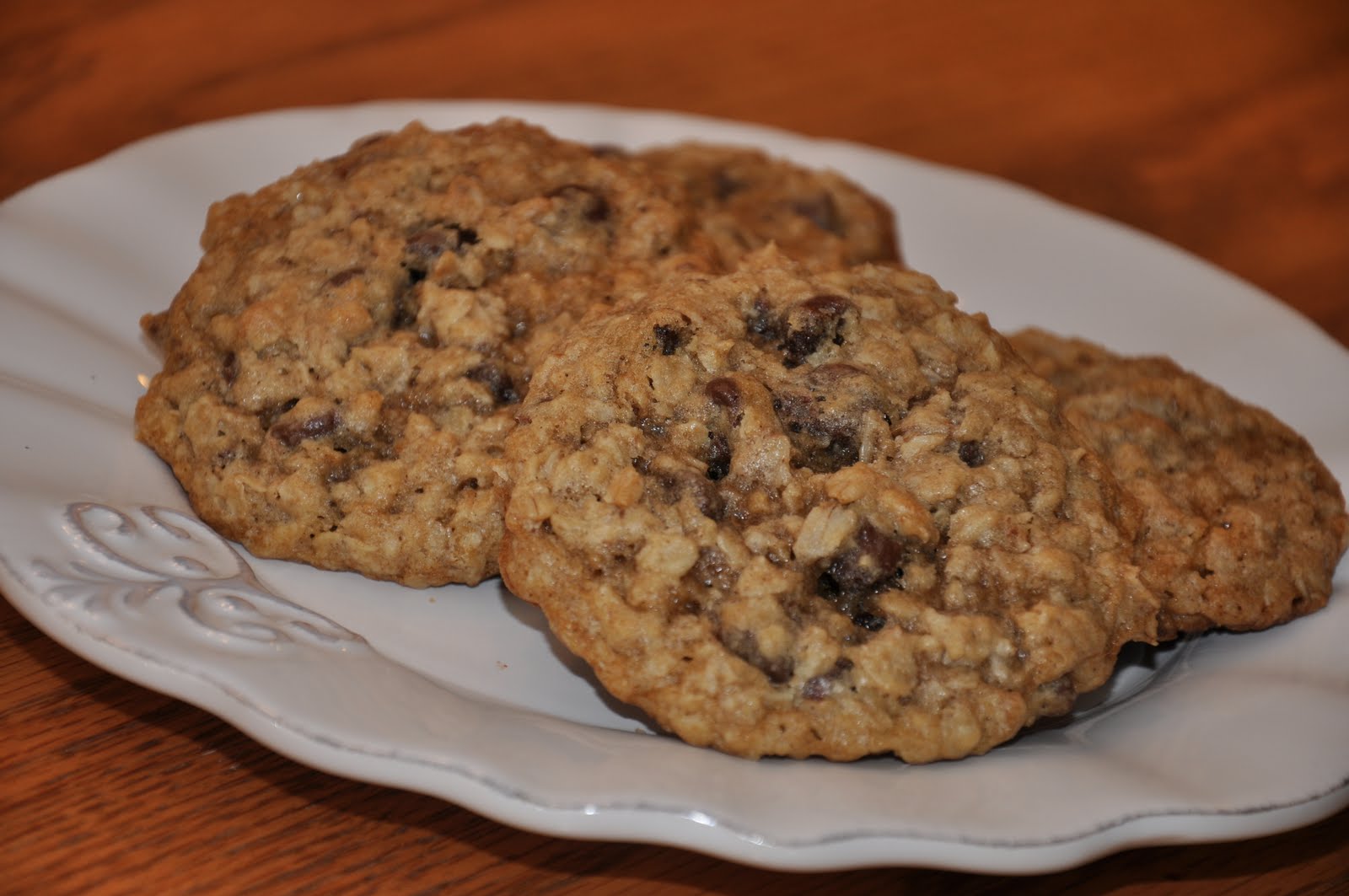 The Changeable Table Vanishing Oatmeal Chocolate Chip Cookies