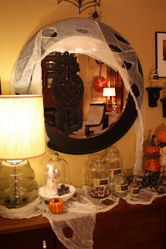 Sweet Something Designs: Decorating for Halloween (Part 1)