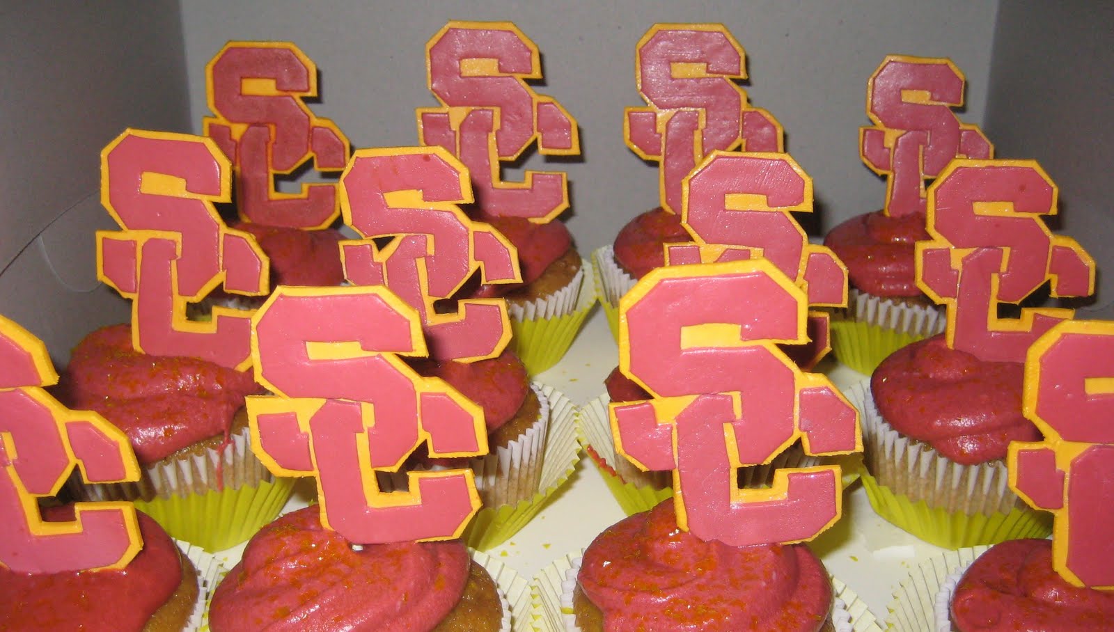 Bashert Cakes USC Cupcakes