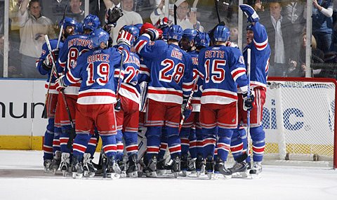 [Celeb_Team_0409_phi4.jpg]