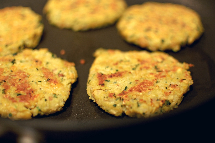 hardly starving vegetarian cooking Greens, grains, & garbanzo burger