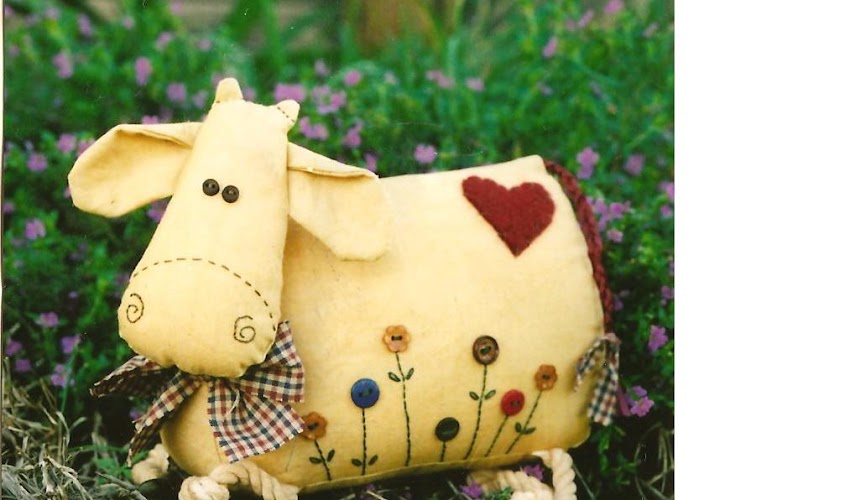 Vaquinha em tecido com molde