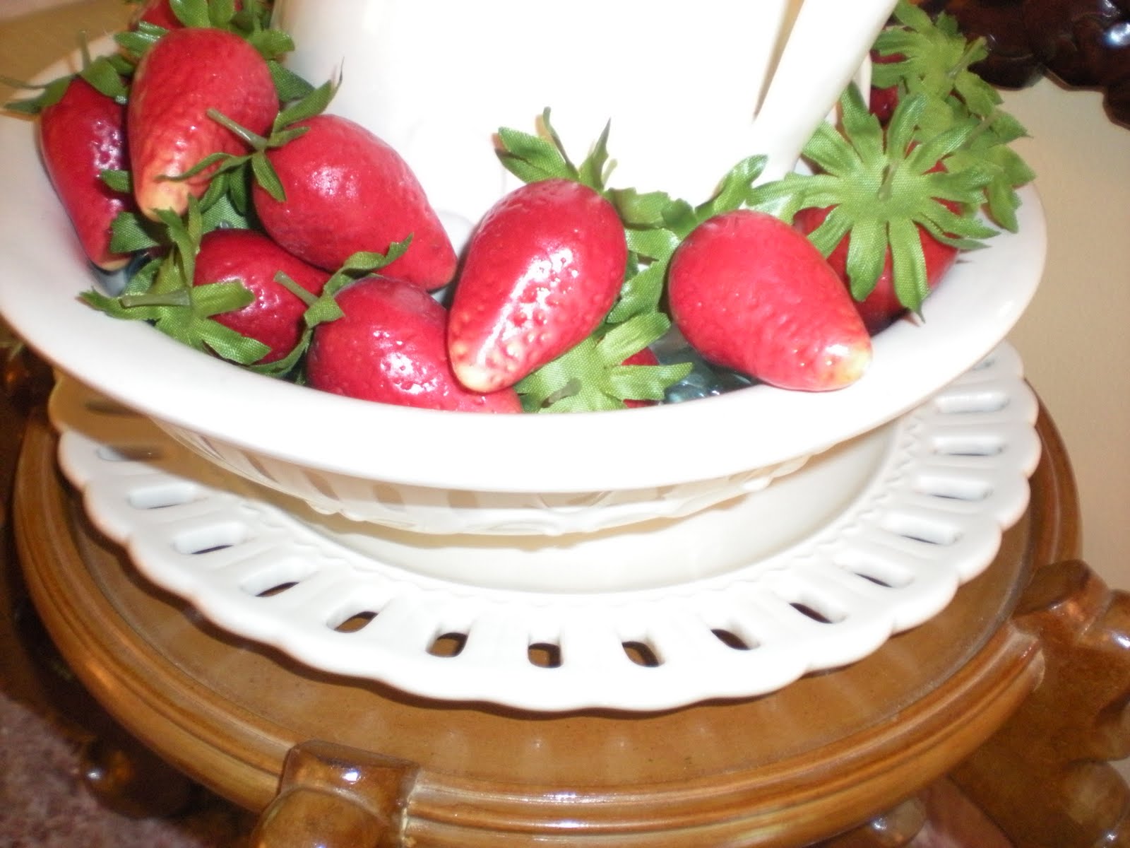 Beeutiful By Design Strawberry Table Top