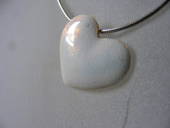 The opalescent heart pendant