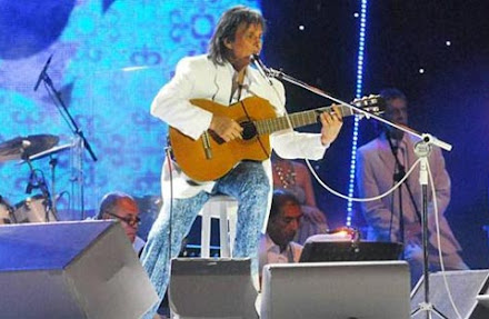 Roberto Carlos cantará com grandes nomes do sertanejo