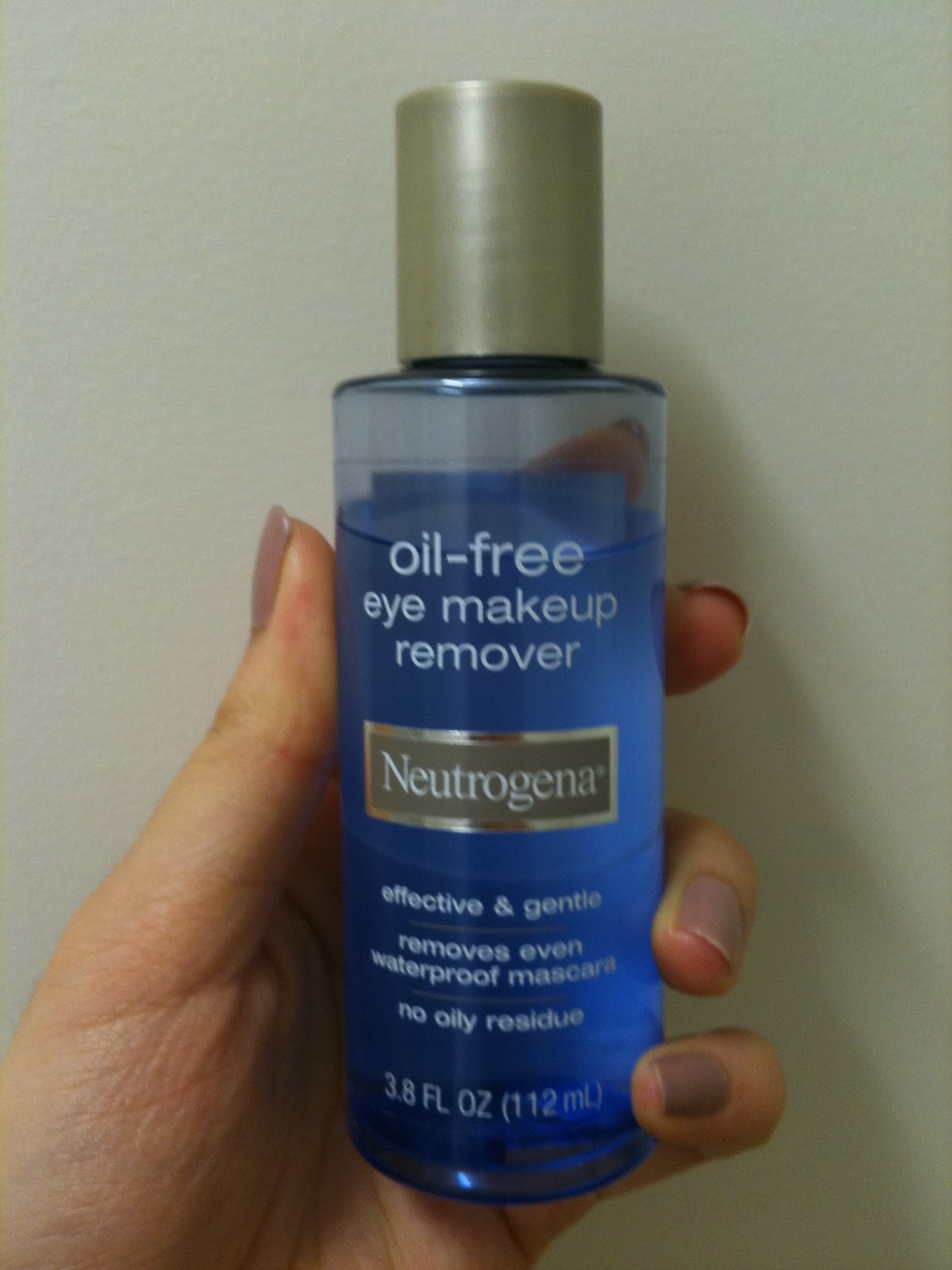 For the love of beauty! by Lara: Neutrogena Oil-Free Eye Makeup Remover 
