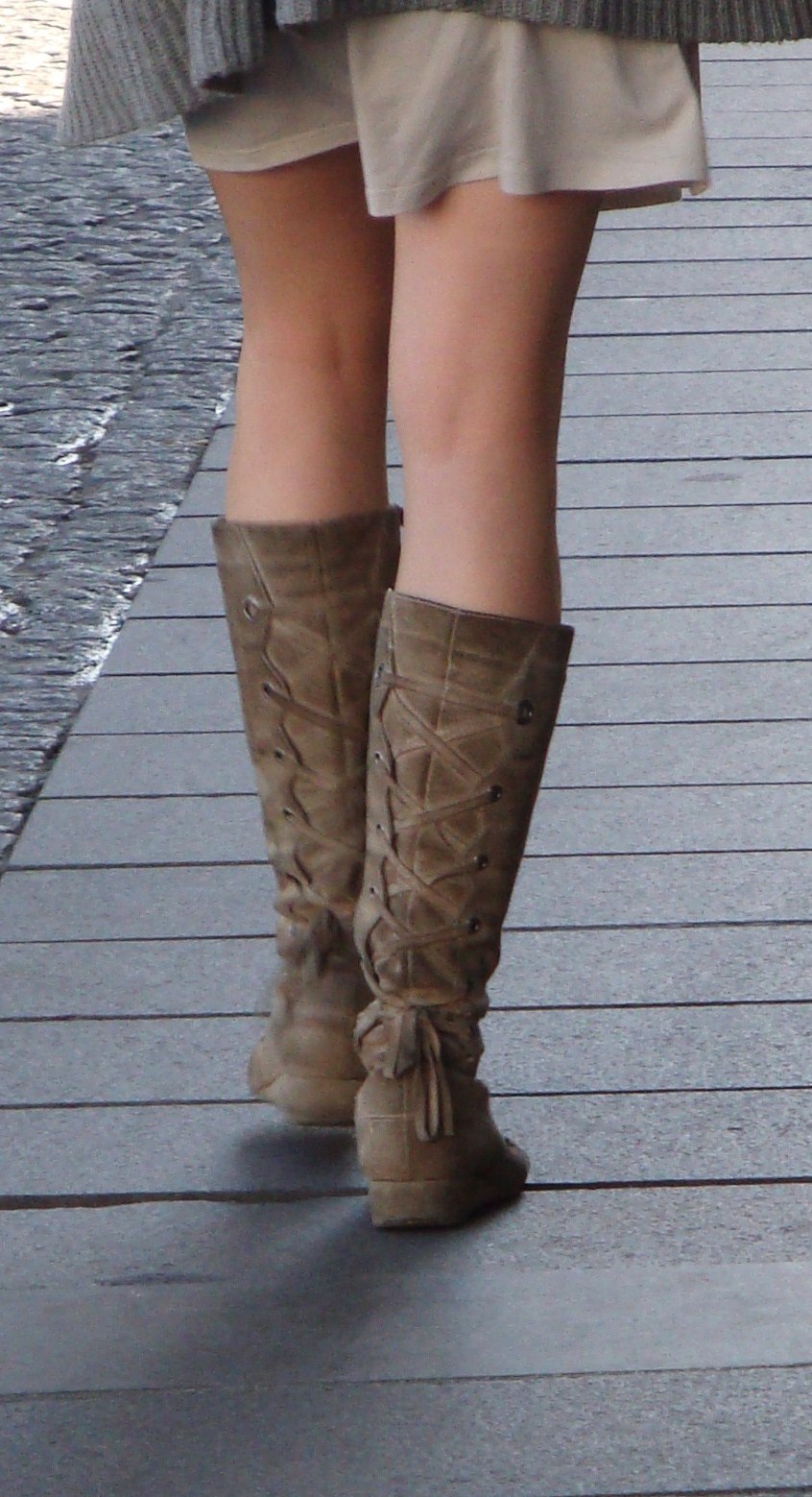[Paris+-+boots6.JPG]