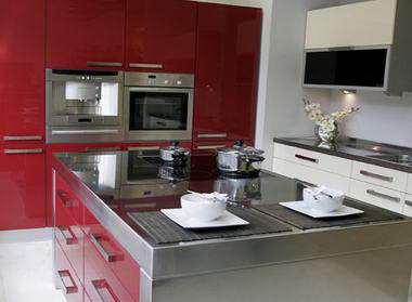 DISEÑO Y DECORACIÓN DE COCINAS: ¿Cocina con peninsula? Una opción ideal.