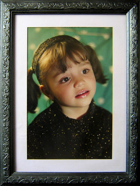 Moldura grabada, pintada en plata