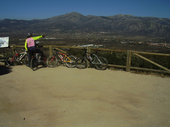 Nosotros y nuestras burras en la Sierra Madrileña