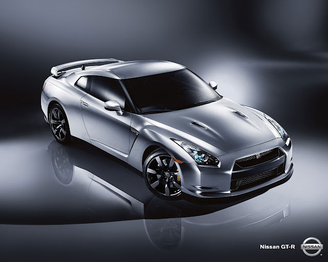 Exotic Sport Cars: 9/10 Nissan GT-R
