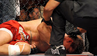 UFC 100 - Frank Mir nocauteado