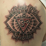 Hindu Om Tattoo Designs / Om Tattoo Meaning And Ideas For Spiritually Minded People : Hindu tattoos are one of the most traditional styles we can find and have a long history behind them.