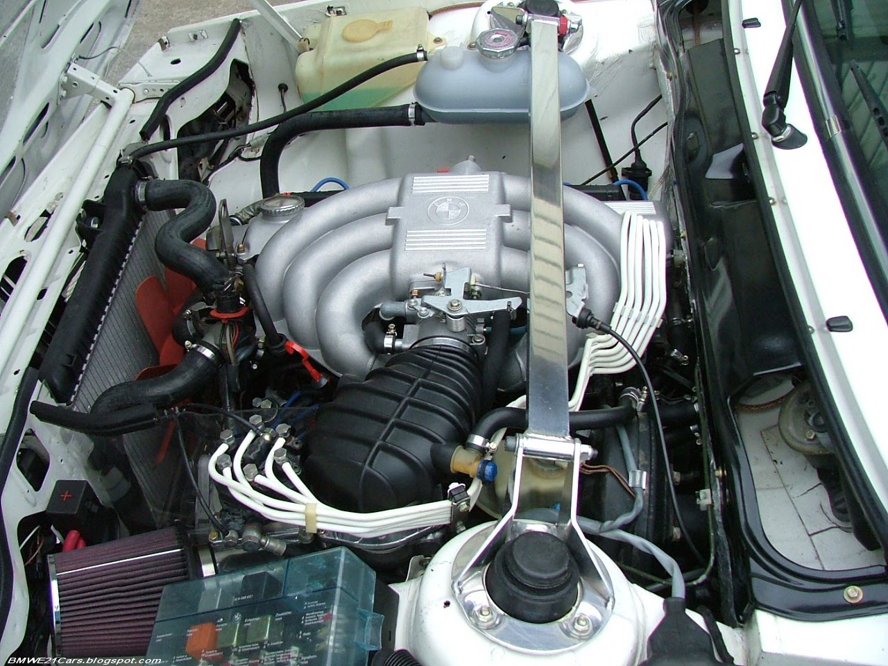 BMW E21 CARS: BMW E21 323i