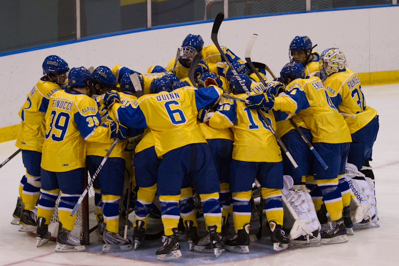 Alaska Nanooks Hockey Blog: Nanooks Rout the Lancers, 9-0