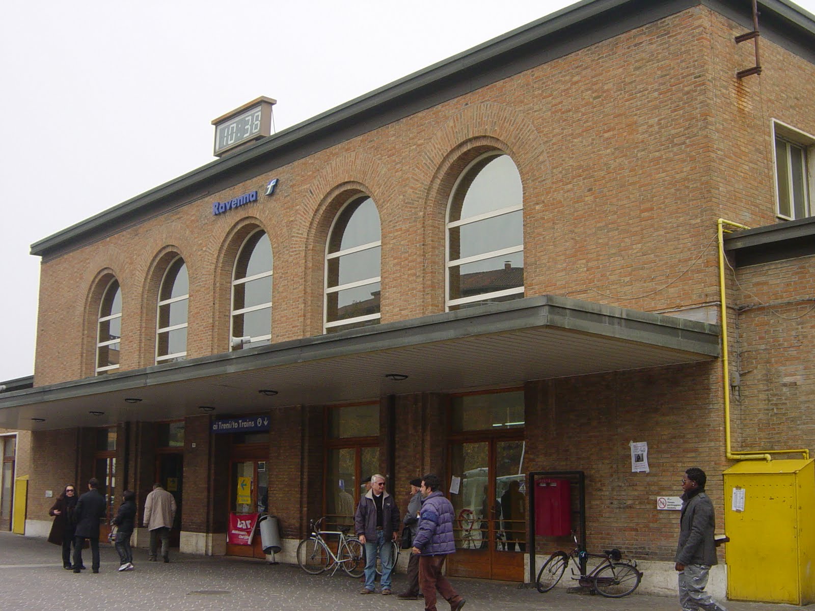 railway stations Italy Ravenna (Ravenna Stazione ferroviaria)