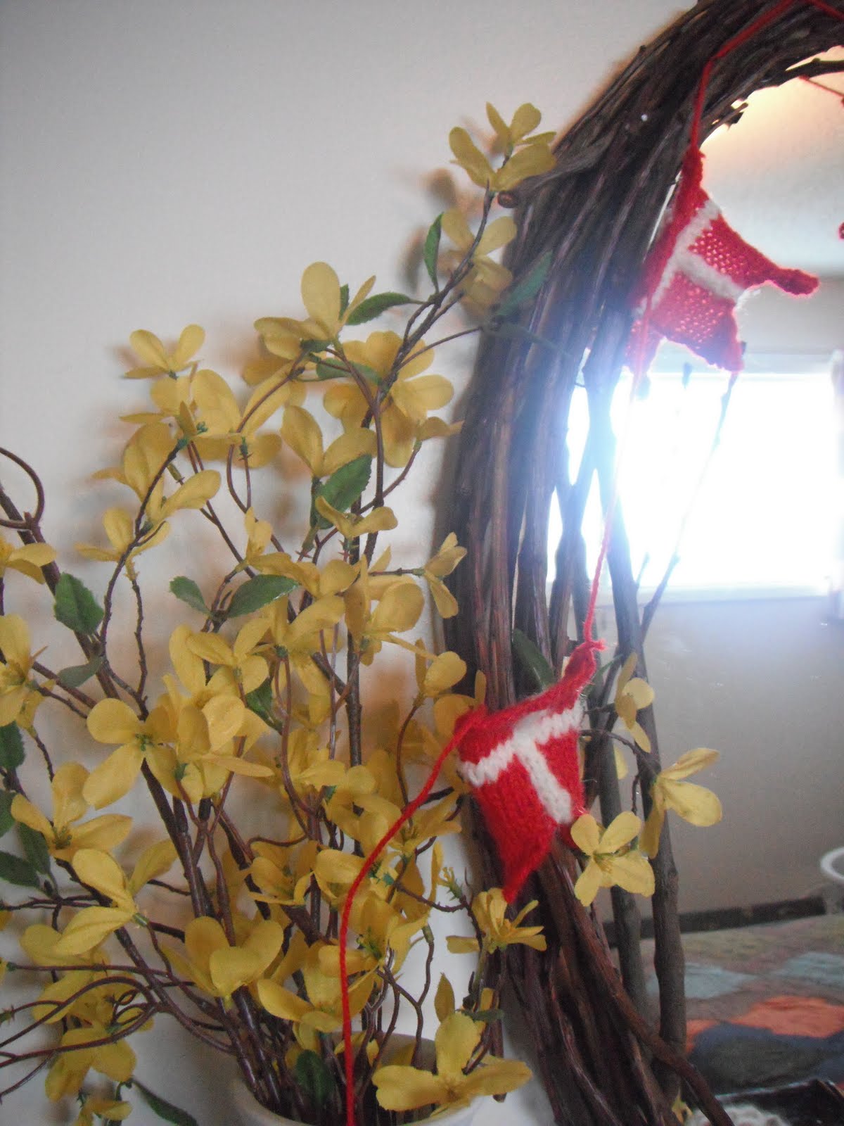 Honey Nutbrown’s: Knitting! Danish Flag Garland - Danske Flag