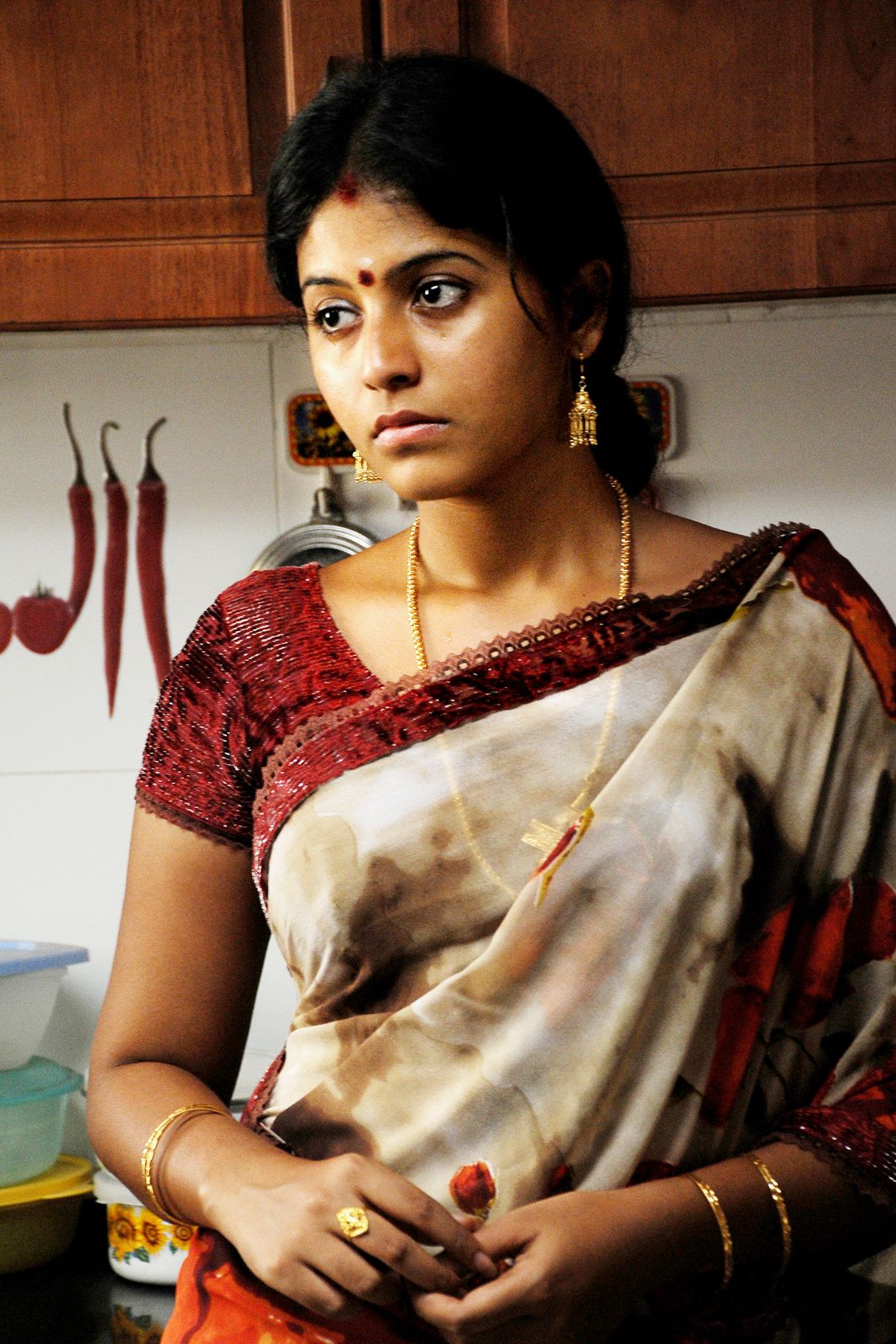 anjali stills in karungali tamil movie.