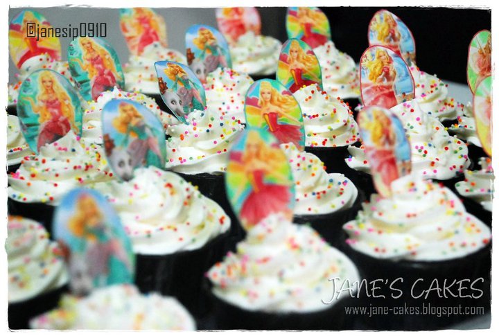 JANE'S CAKES: BARBIE CAKES & CUPCAKES