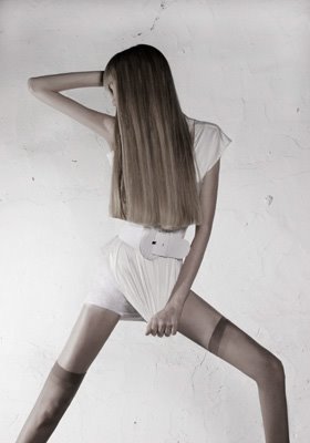 [Anorexia+-+THIRTY-TWO+KILOS+-+Ivonne+Thein-03.jpg]