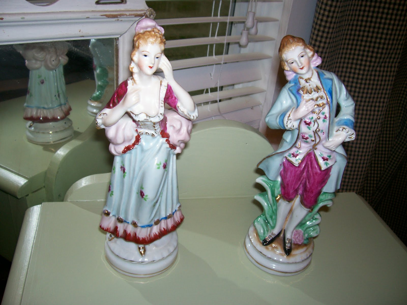 perfect little place figurines
