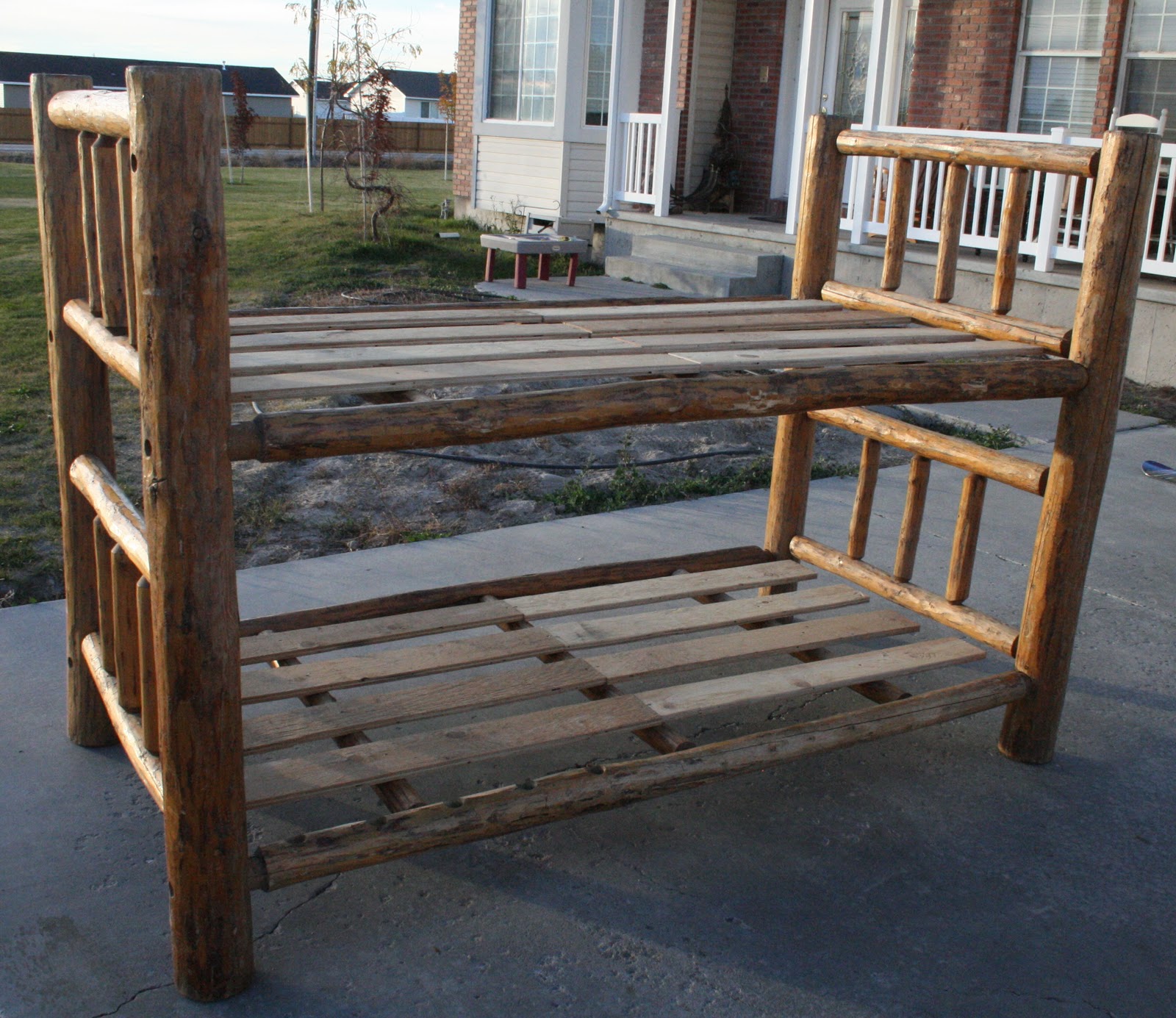 VIRTUAL GARAGE SALE SKIP PEELED PINE LOG TWIN BUNK BEDS 450