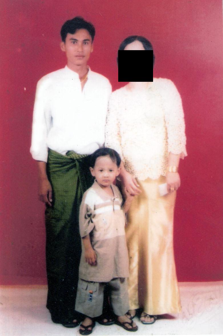 [Ti+Ha+Thet+Zin+(Family)+1.JPG]