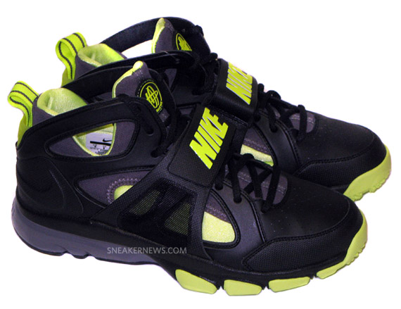 nike zoom huarache trainer