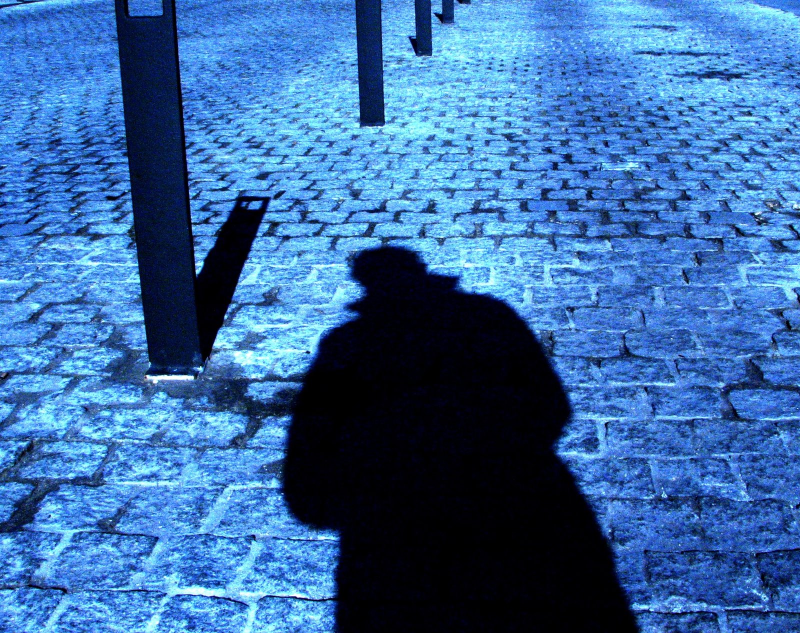 [@400-080131-4980-Autorretrato+azul.JPG]