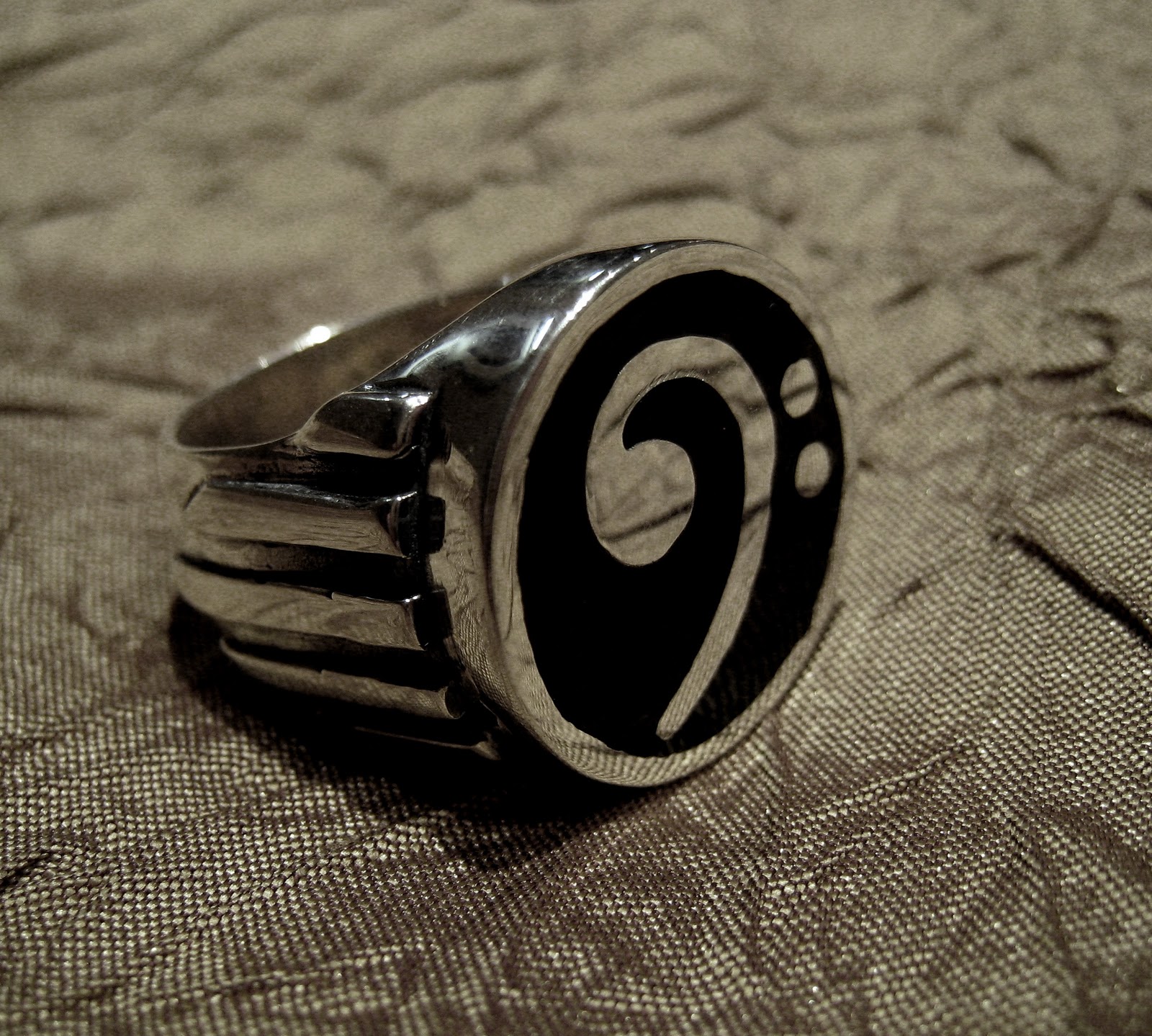 Crazy Pig Designs Ideal present for BASS PLAYERS from CRAZY PIG DESIGNS