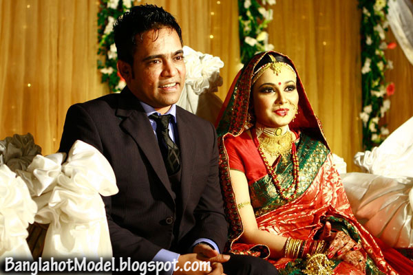 Bangladeshi Popular Singer Balam Recently Got Married with Sadia