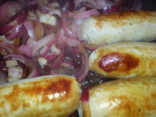 sausages, pork, cumberland, onions, tomatoes,
