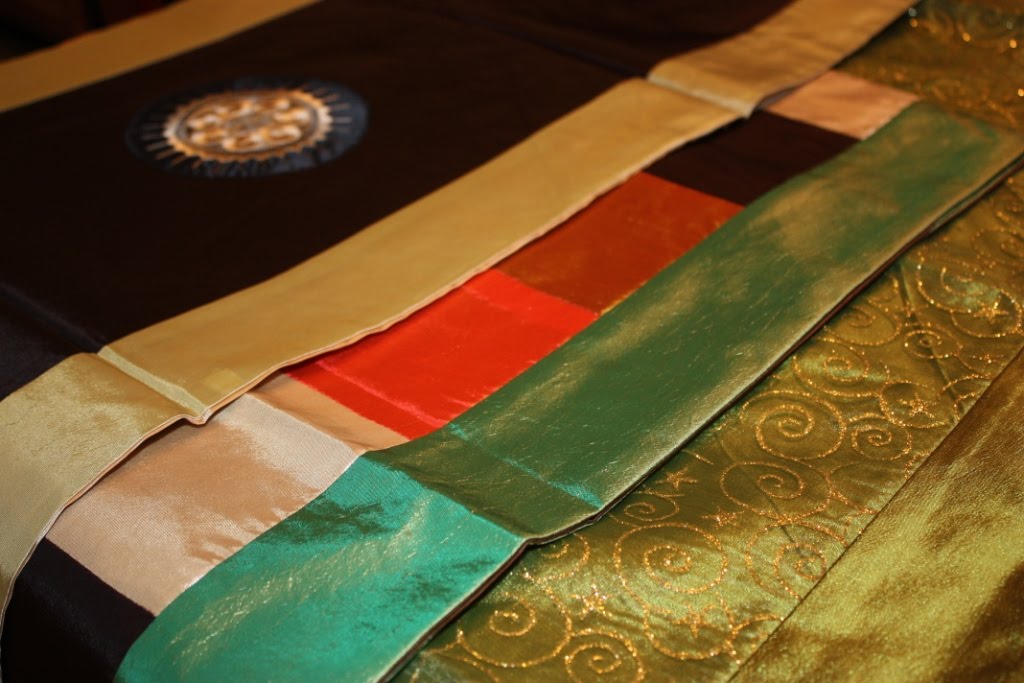 ChiangMai By TongSeHow Chiang Mai Thai silk from San Kamphaeng