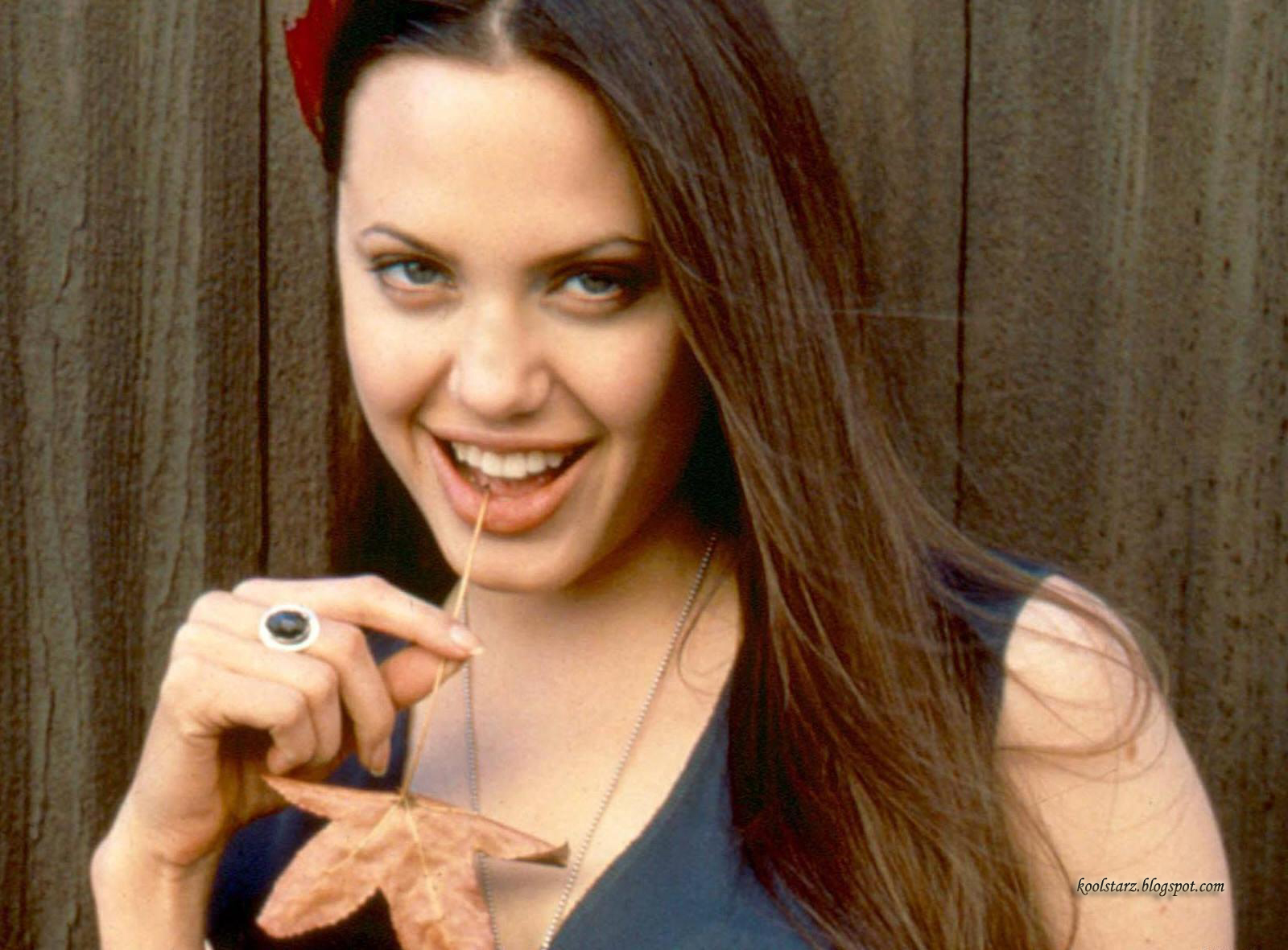 [Angelina+(9).jpg]