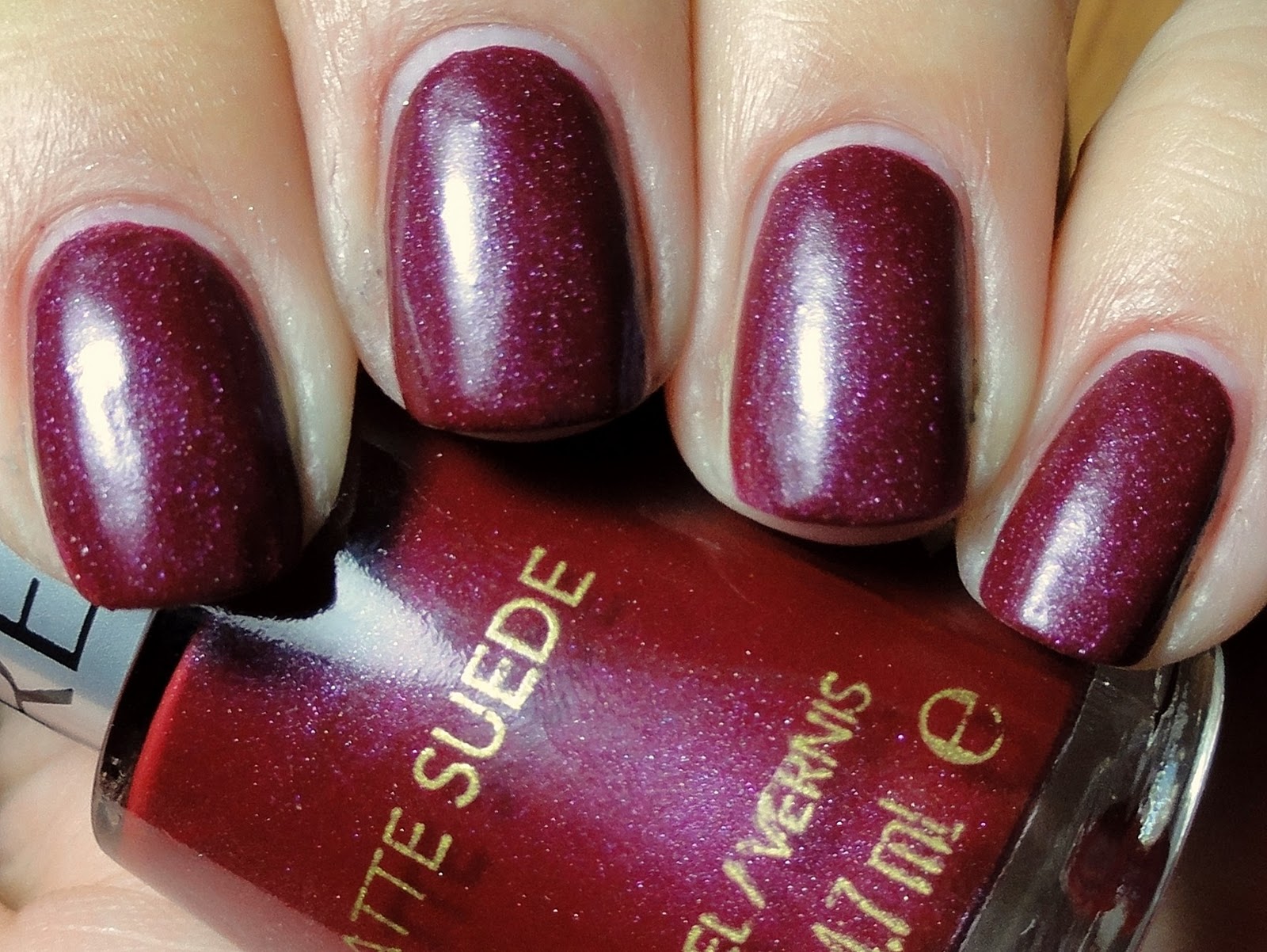 KellieGonzo Revlon Ruby Ribbon