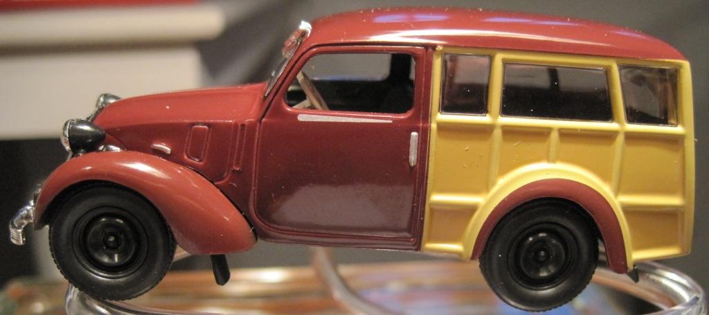 Miniature SIMCA Huit canadienne 1948 | Usine A Gaz