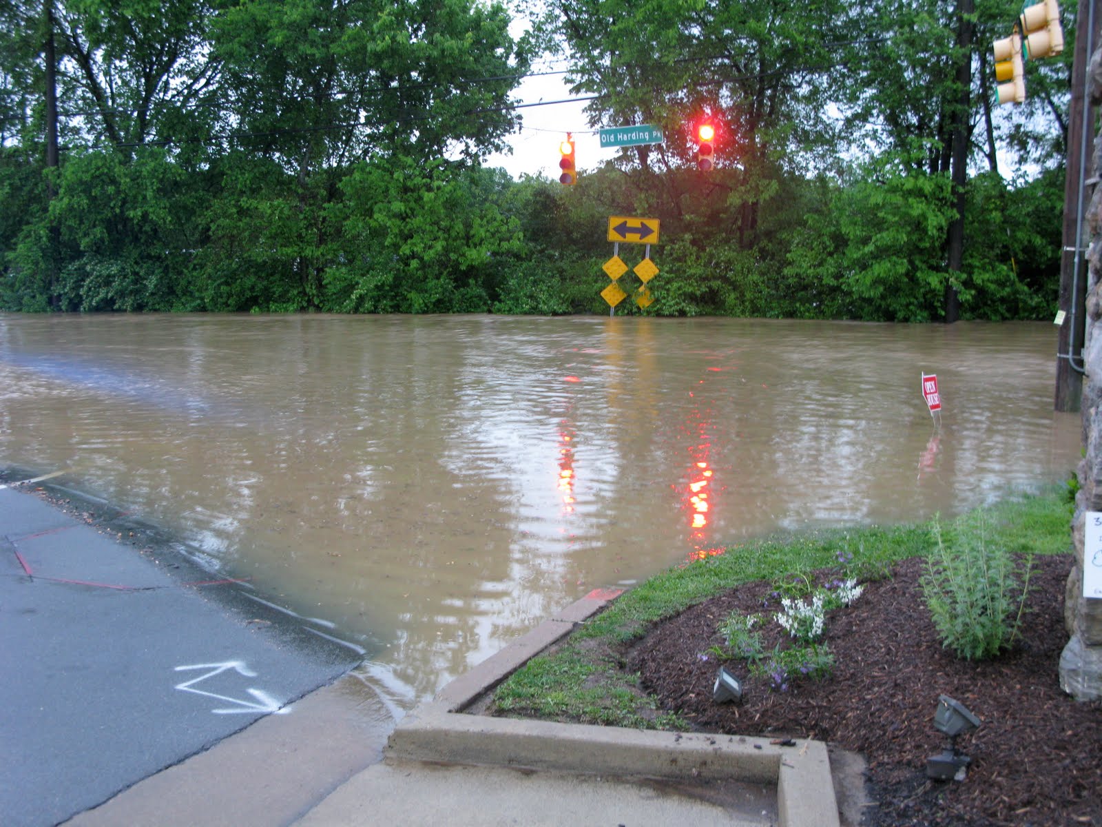 Acay beauty nashville flood 2010