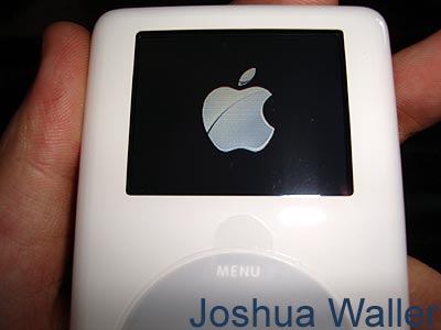 [switching_on_apple_logo.jpg]