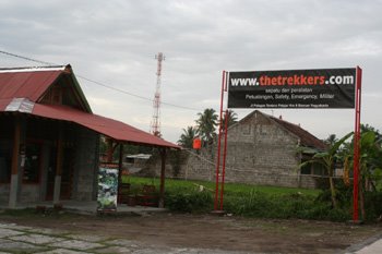 [1+toko+thetrekkers.jpg]