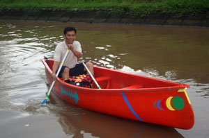 [malik+naik+perahu+kano+8.jpg]
