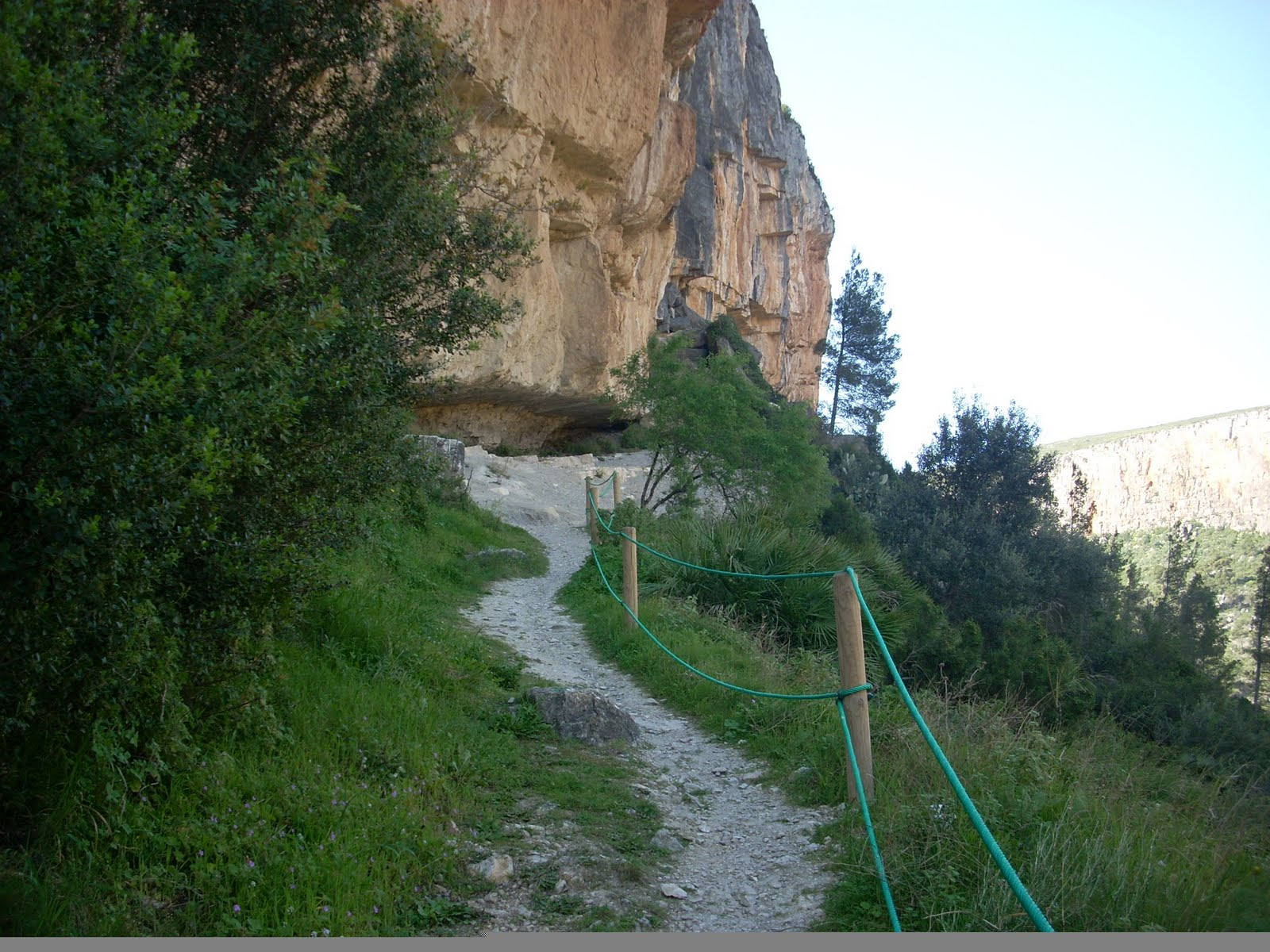 Chulilla: Sendero Local "Cuevas - La Peñeta"