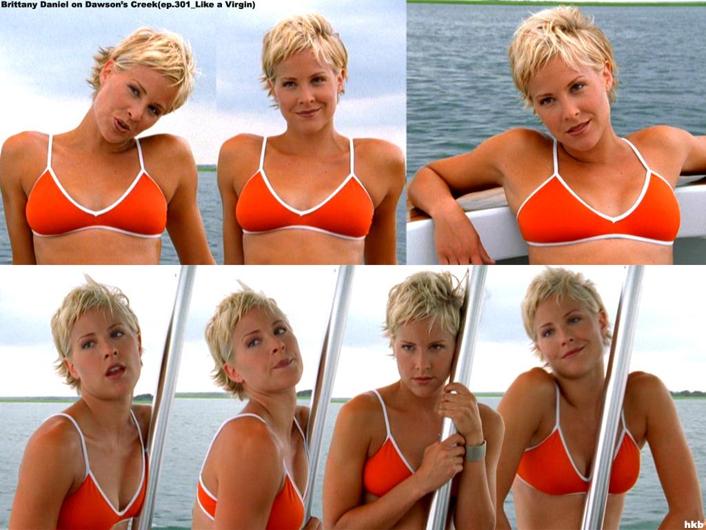 http://2.bp.blogspot.com/_ASlrYkAQ4l4/TS3K-KJW5qI/AAAAAAAACmI/aNqvmDAaVHo/s1600/BrittanyDaniel_DawsonsCreek301_hkb.JPG